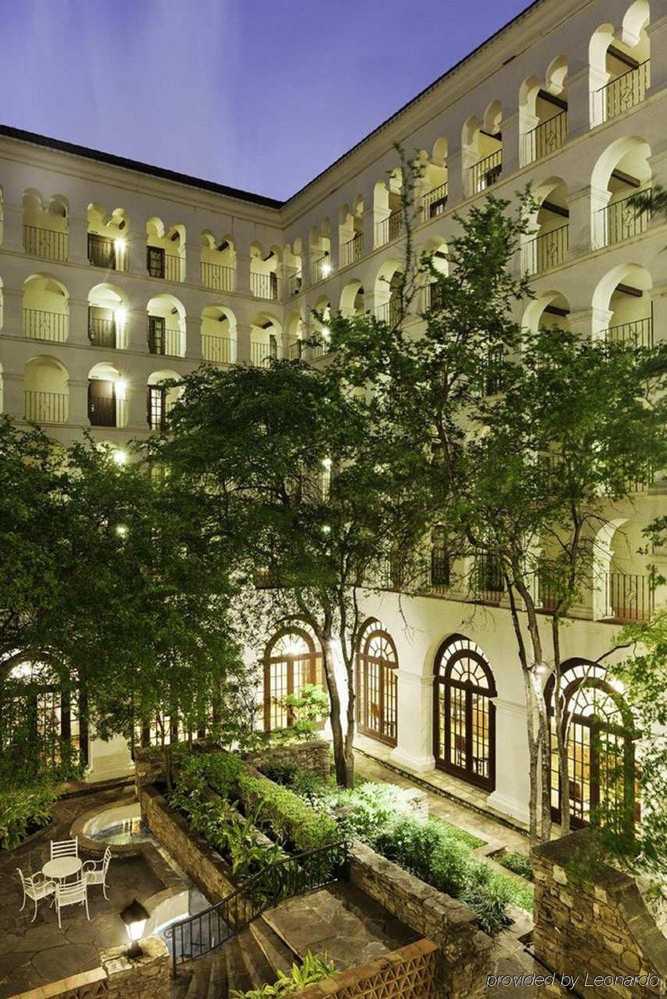 Doubletree By Hilton Austin Hotel Interior photo